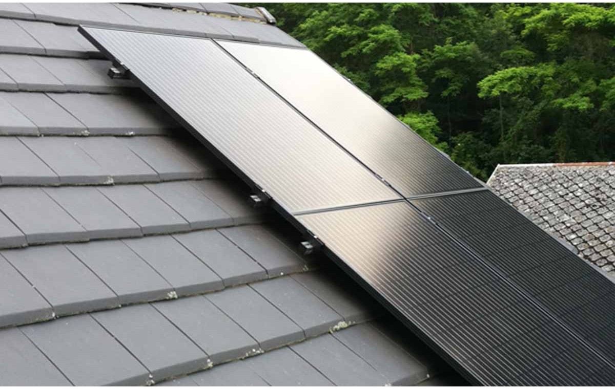 Exemple d'installation solaire sur toiture tuile
