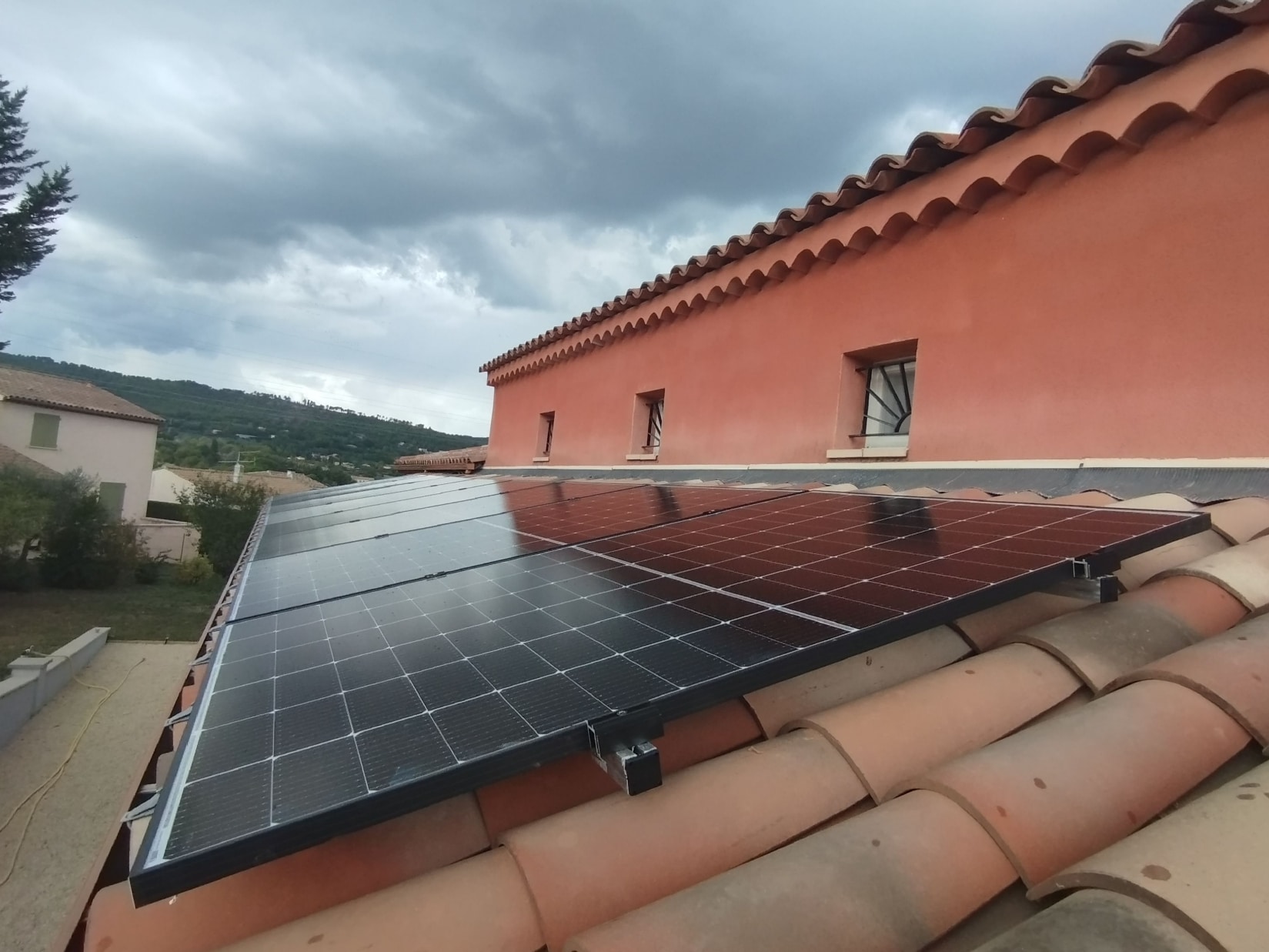 <span class="popup-mms-9">Installations de panneaux solaires sur toiture inclinée - 3280W</span>