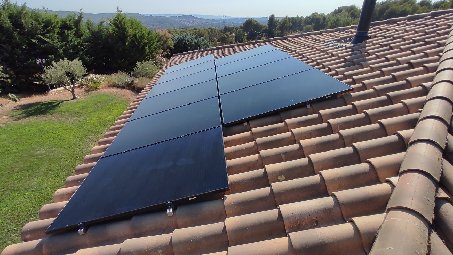 <span class="popup-mms-11">Installations de panneaux solaires sur toiture inclinée - 6560W</span>