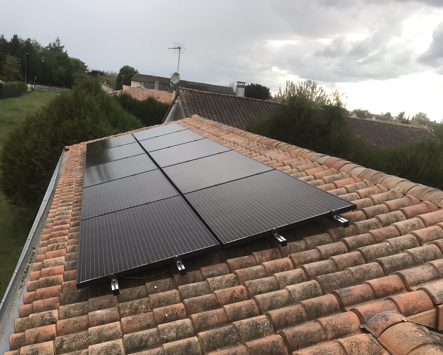 <span class="popup-mms-2">Installations de panneaux solaires sur toiture inclinée - 3280W</span>