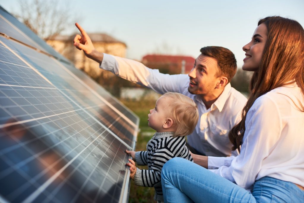 Nombre panneaux solaires famille