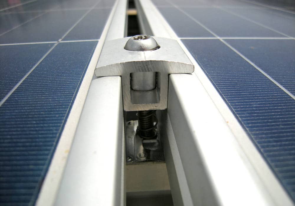 Pince de fixation de panneau solaire