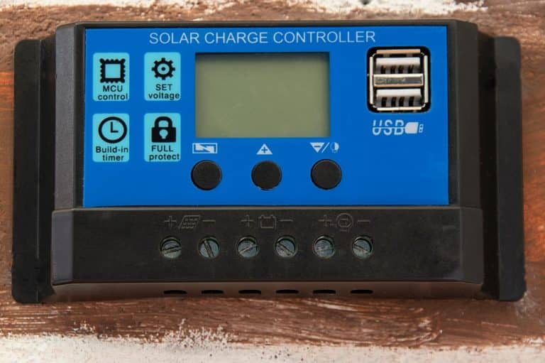 SolaMr 1000W PWM Contrôleur de Charge Hybride Solaire Éolien 12V-24V avec Afficheur LCD