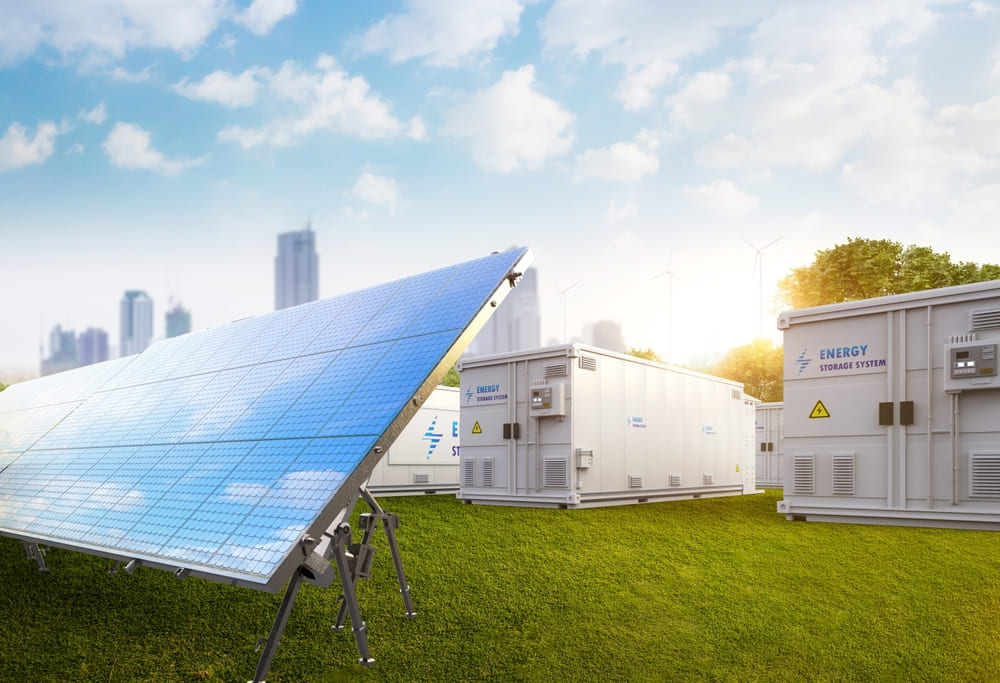 Panneaux solaires et parc de stockage