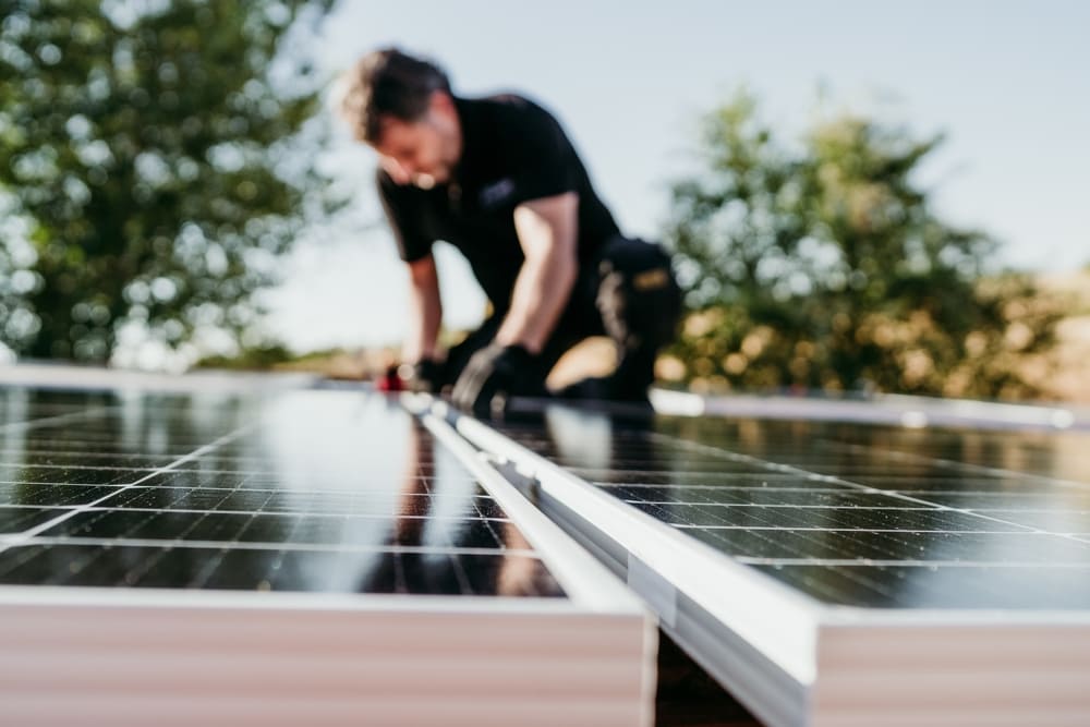 pose de panneaux solaires