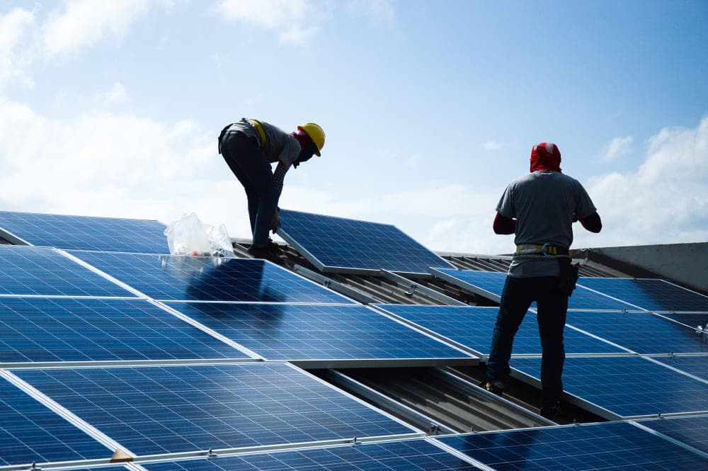 Installation de panneaux solaires