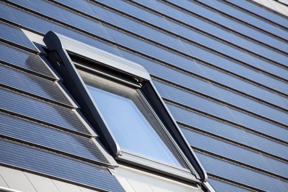 tuile solaire invisible avantage