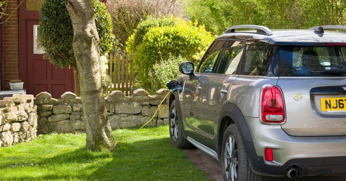 Recharge d'une voiture électrique avec une borne