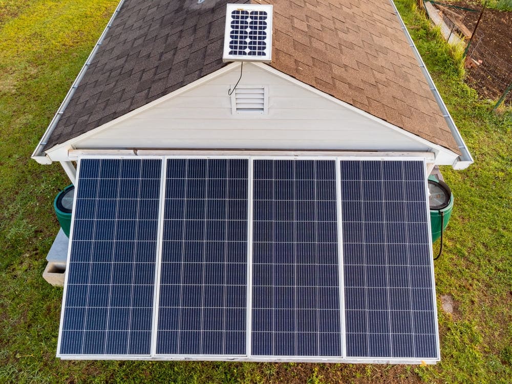 Panneaux solaires avec onduleur hybride