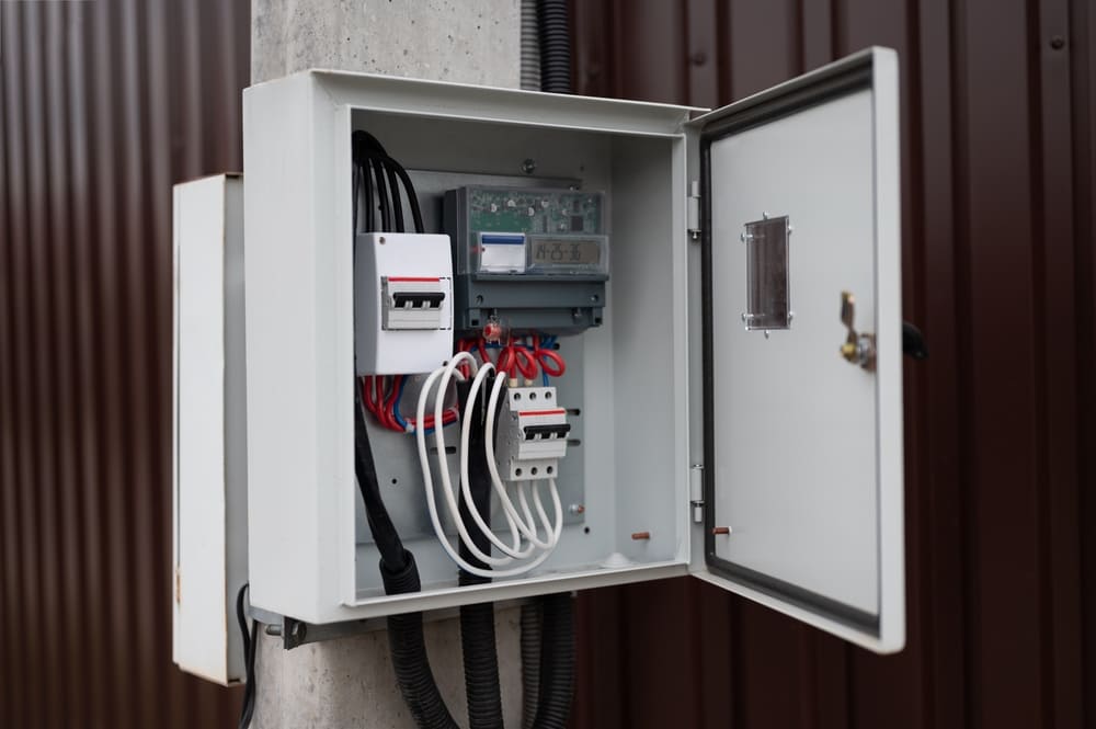 Composants d'un coffret de protection solaire