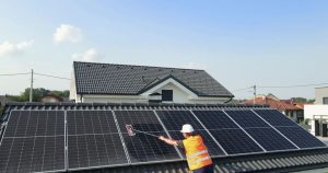 nettoyage panneaux solaires sur toiture