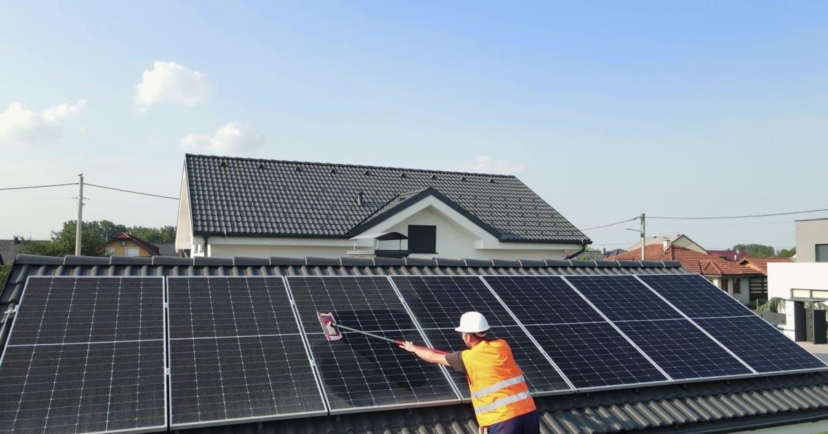 nettoyage panneaux solaires sur toiture