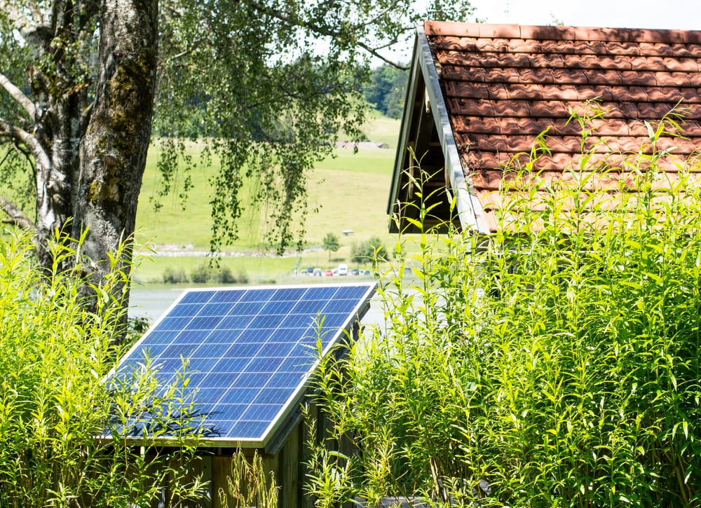 Panneaux solaires dans la nature