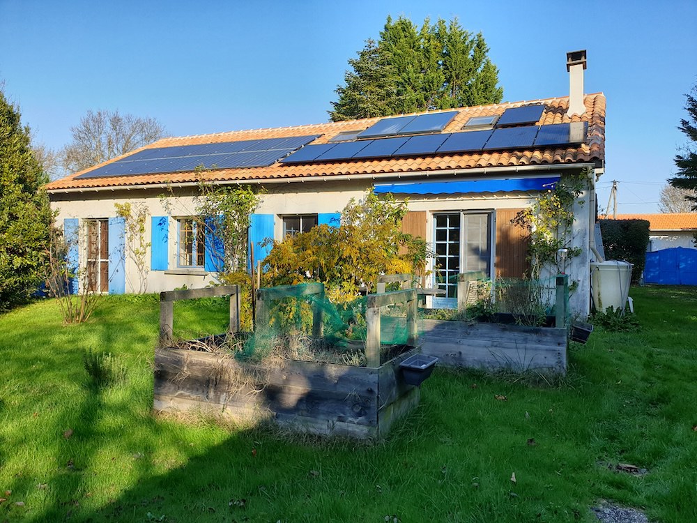 <span class="popup-mms-9">Installations de panneaux solaires sur toiture tuiles - 3200W</span>