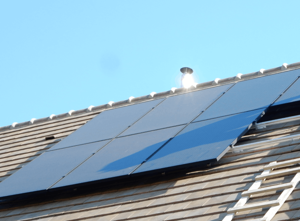<span class="popup-mms-1">Installation de panneaux solaires sur toiture inclinée - 3200W</span>