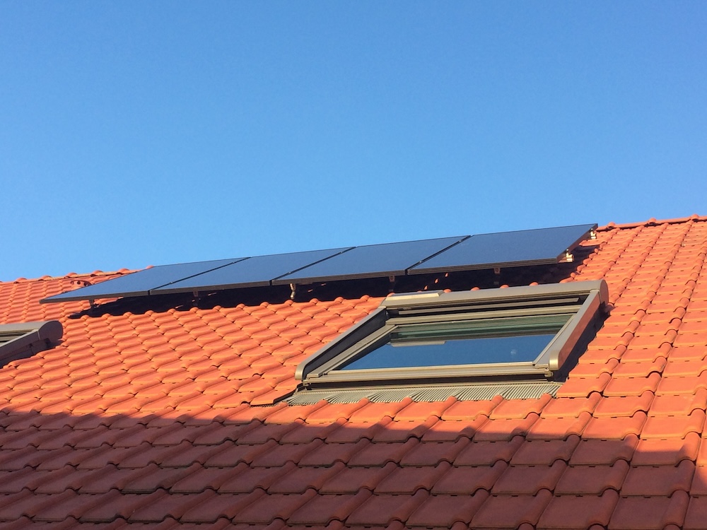 <span class="popup-mms-8">Installation de panneaux solaires sur toiture inclinée - 1600W</span>