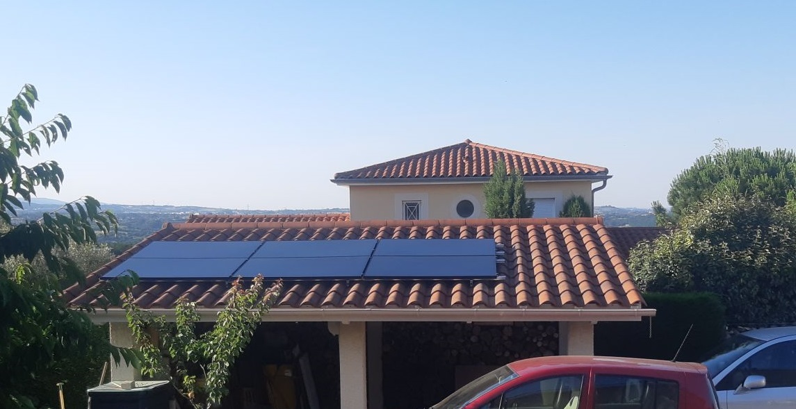 <span class="popup-mms-15">Installation de panneaux solaires sur toiture inclinée - 2400W</span>