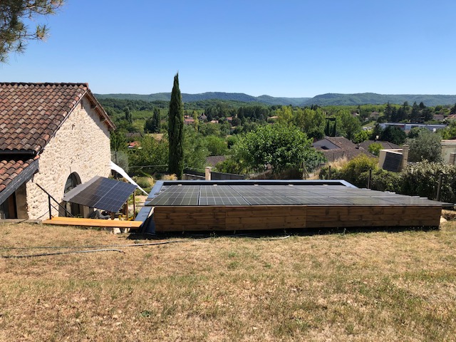 <span class="popup-mms-2">Installations de panneaux solaires sur toiture inclinée - 4920W</span>