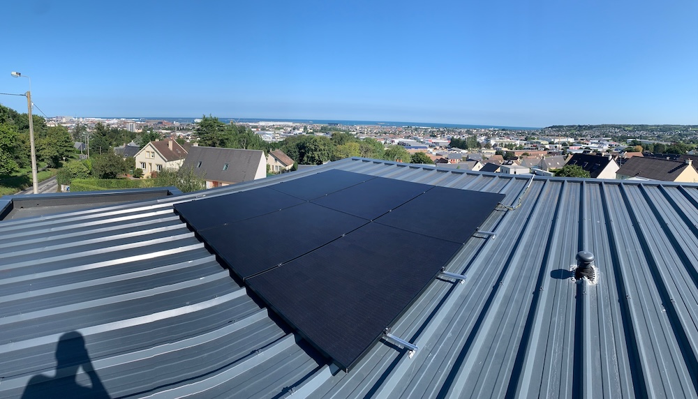 <span class="popup-mms-5">Installations de panneaux solaires sur toiture inclinée - 2460W</span>