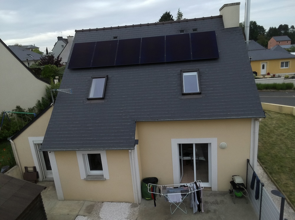 <span class="popup-mms-1">Installation de panneaux solaires sur toiture inclinée - 2460W</span>