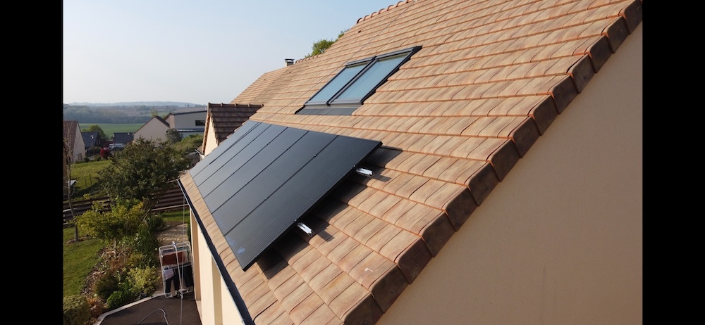 <span class="popup-mms-10">Installations de panneaux solaires sur toiture inclinée - 2400W</span>