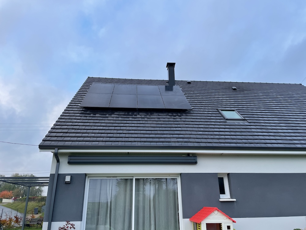 <span class="popup-mms-25">Installation de panneaux solaires sur toiture inclinée - 3280W</span>