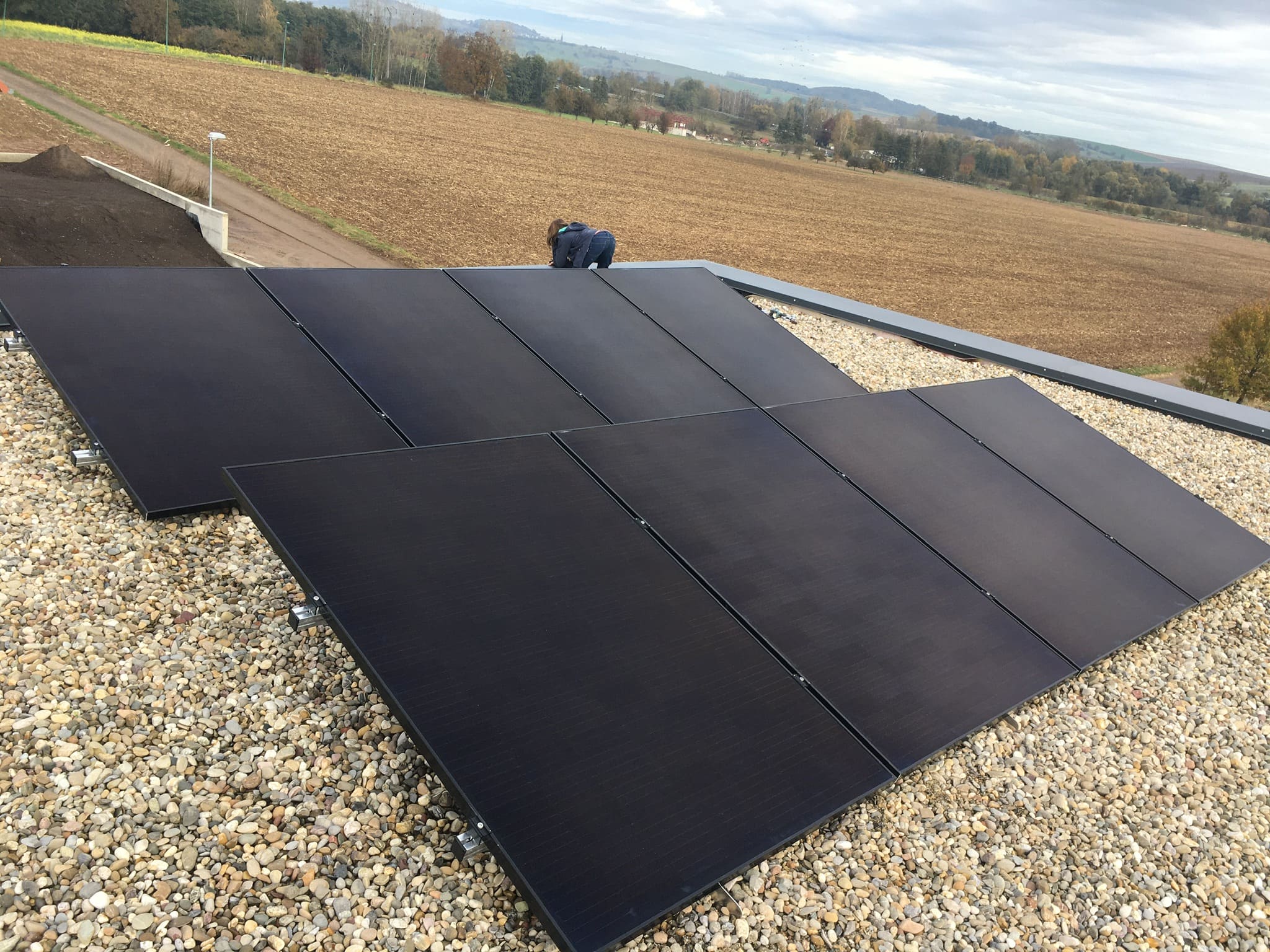 <span class="popup-mms-5">Installations de panneaux solaires sur toiture plate - 3280W</span>
