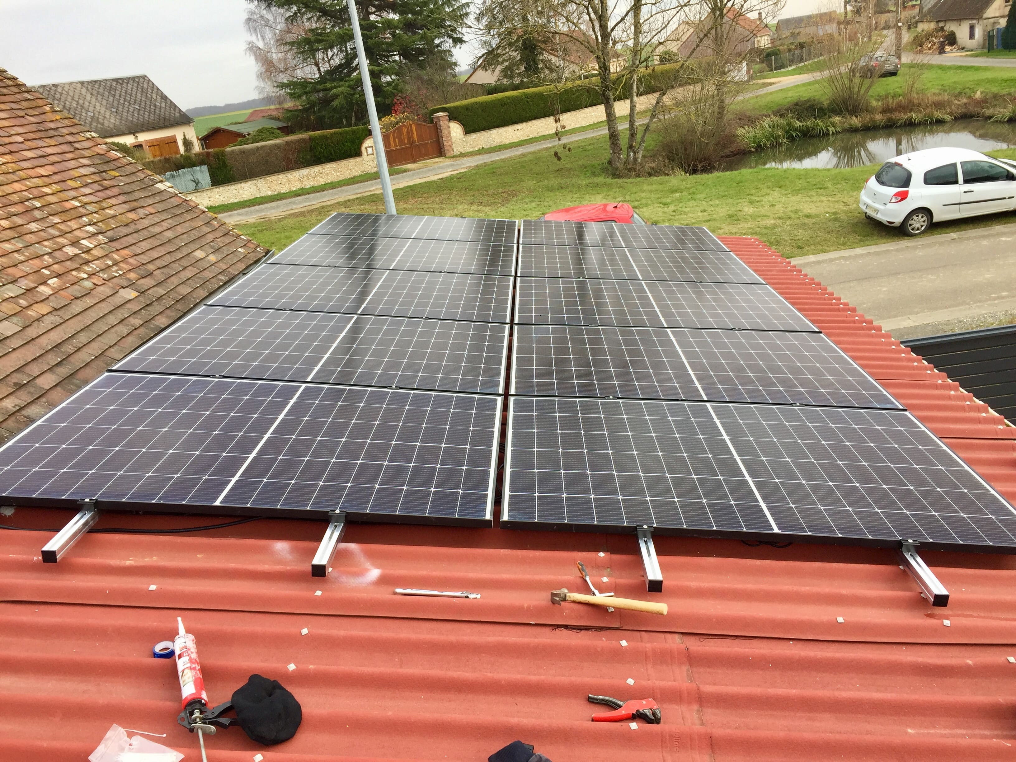 <span class="popup-mms-2">Installations de panneaux solaires sur toiture inclinée - 4100W</span>