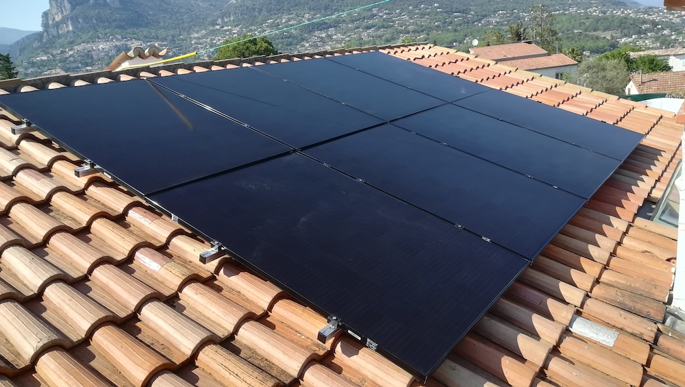 <span class="popup-mms-12">Installations de panneaux solaires sur toiture plate - 1640W</span>
