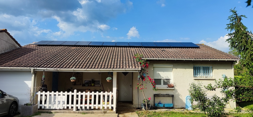 <span class="popup-mms-6">Installations de panneaux solaires sur toiture tuiles - 3960W</span>