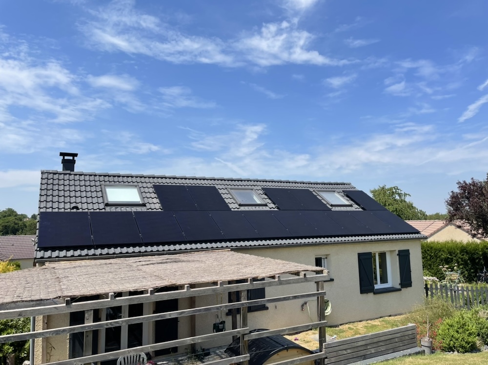 <span class="popup-mms-27">Installation de panneaux solaires sur toiture inclinée - 6560W</span>