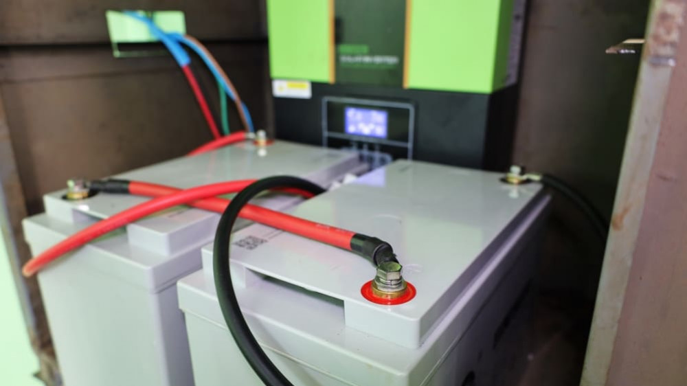 Meilleure batterie pour panneau solaire guide et comparatif