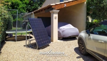 Installation du support de recharge solaire pour vélo électrique – chez Alain