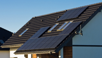 Panneau solaire full black : avis de nos experts 